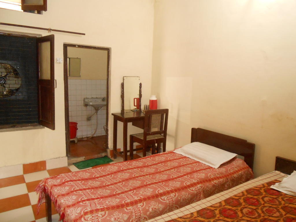 Gaurav Guest House 马图拉 外观 照片